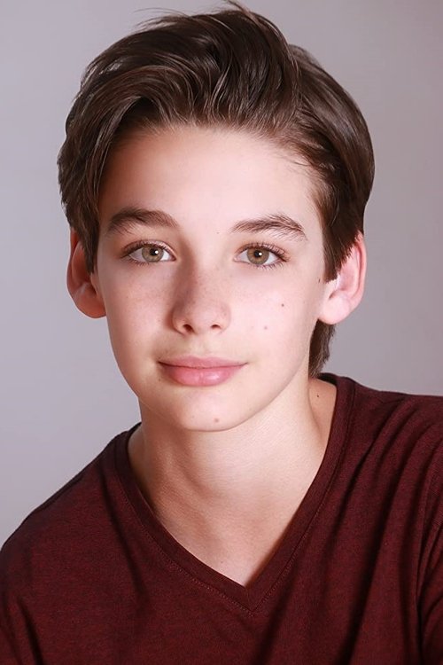 Dylan Kingwell as Sean Keegan