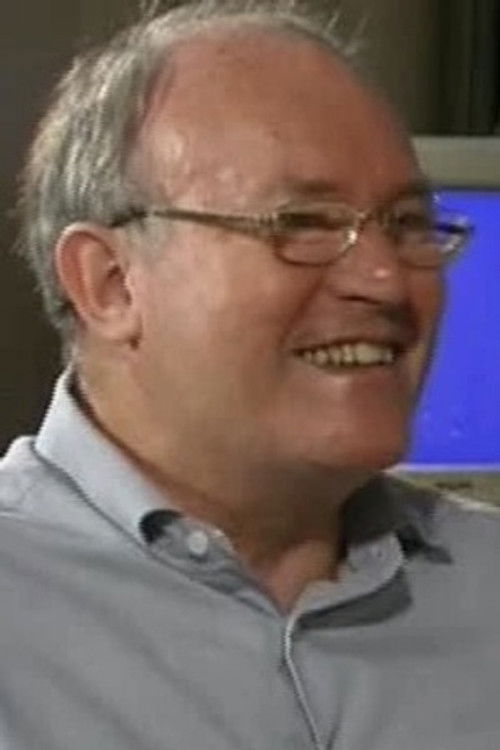 Paddy Kingsland as Self