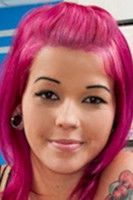 Victoria as (as Chloe)