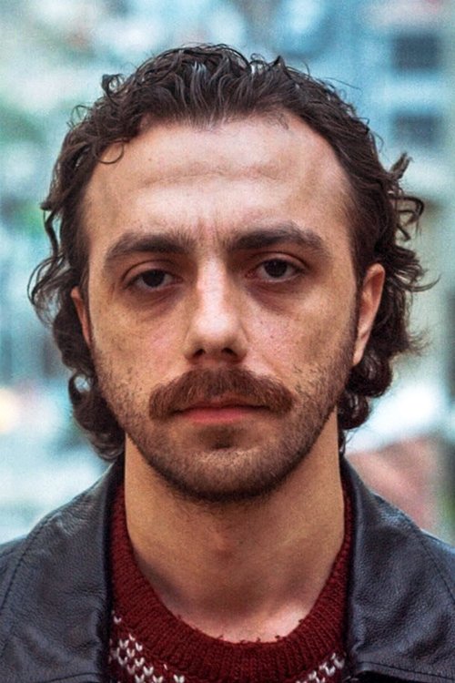 Bekir Behrem as Emre