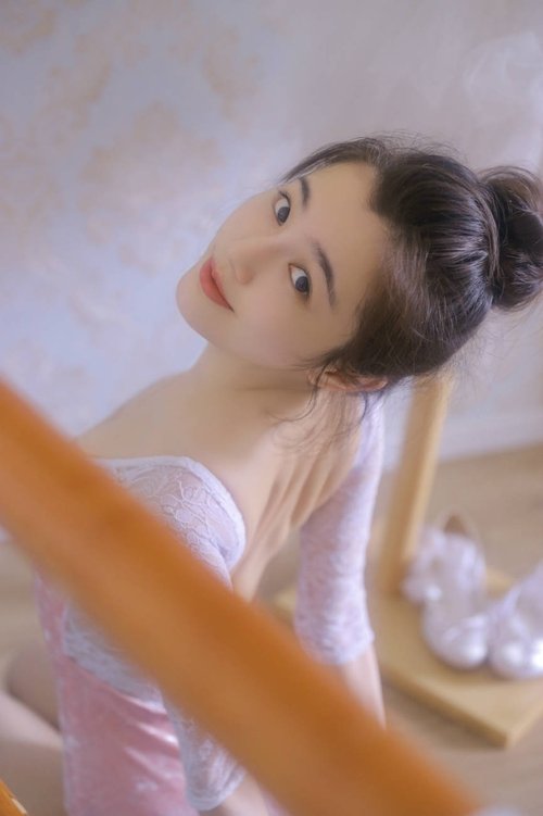 Li Yi Fan as Fang Luo Luo