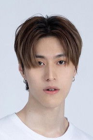 Chance Ying as Han Tuo