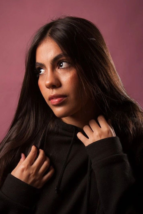 Valen Eslava as La niña