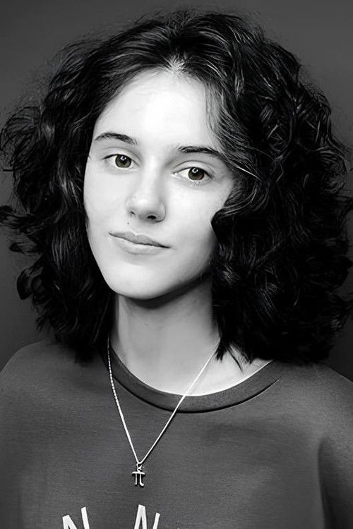 Diana Manukyan as Zhenka