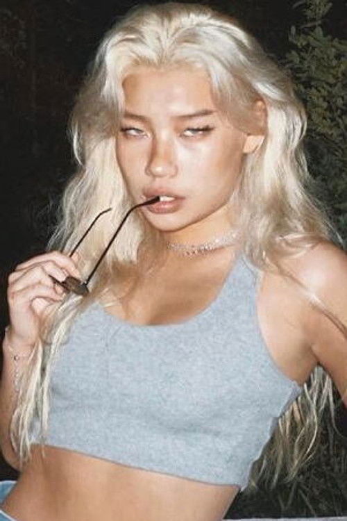 Hannah Kim as Yu Na Park