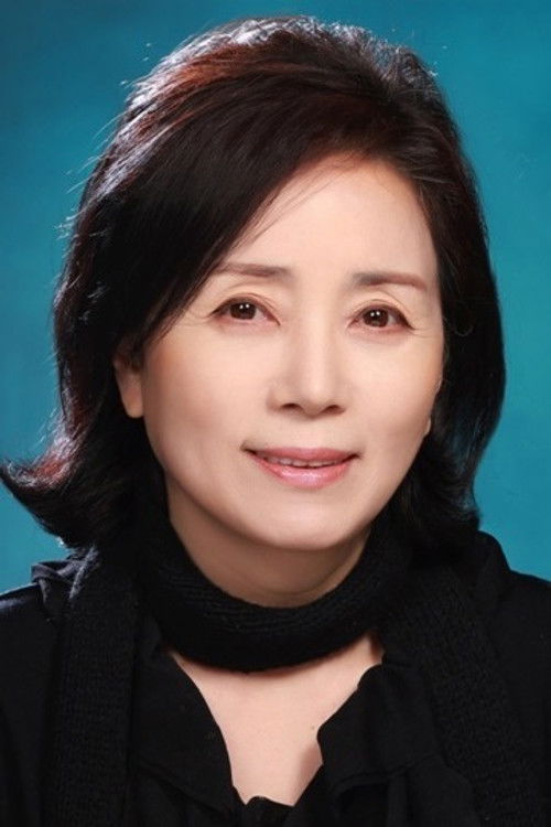 Kim Min-kyung as Hyung Soo