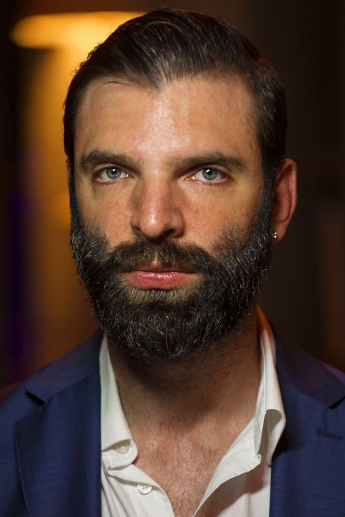 Kim Ciobanu as Suspectul no 1