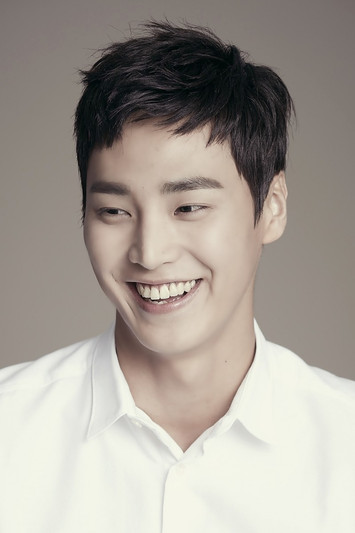 Lee Tae-hwan as Kang Do-jin