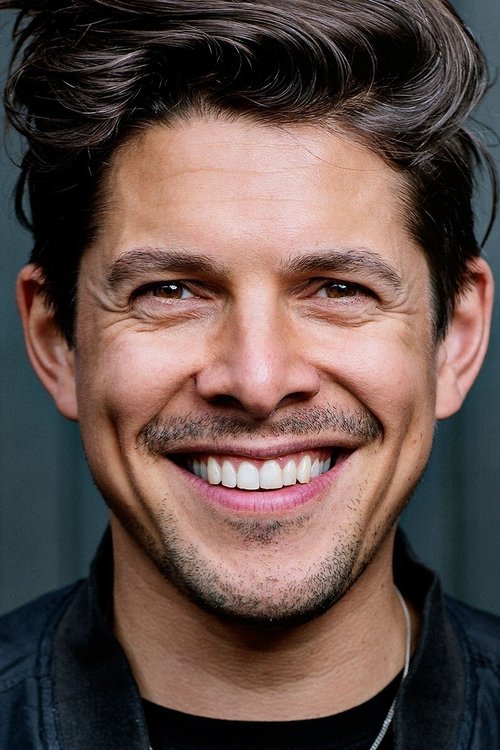 Mattias Hundebøll as Self - Host