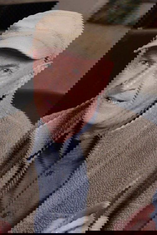 Dan Gilroy as Gordon Goose