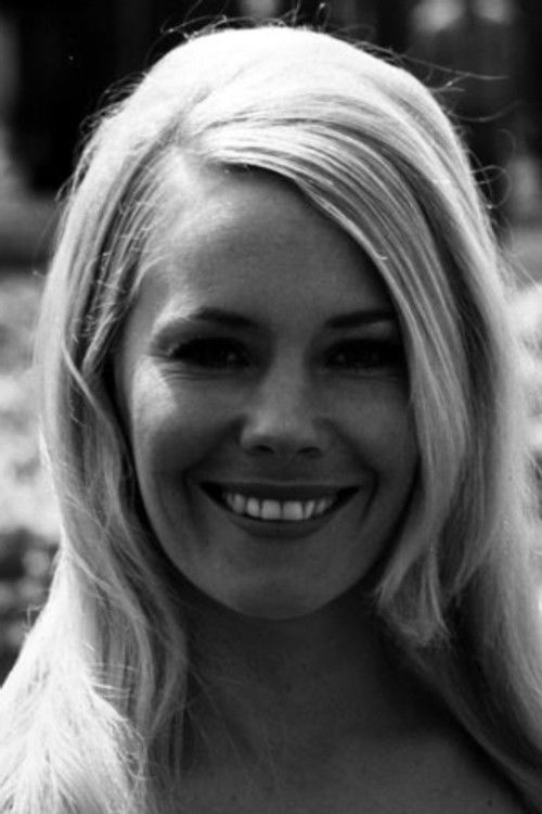 Mary Grover as Lenore