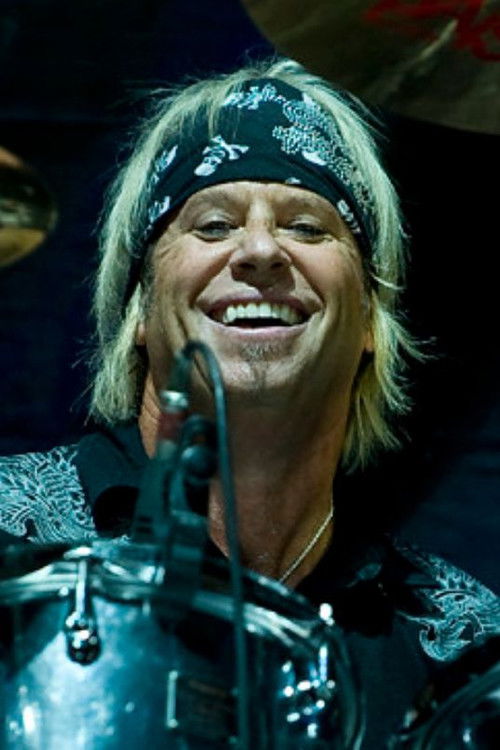 Bobby Blotzer as Drums