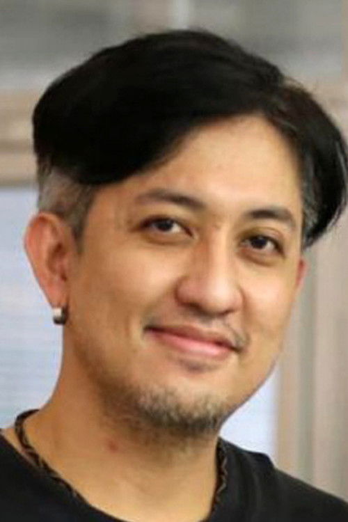 Natthaphong Wongkaweepairod as Prof. Win