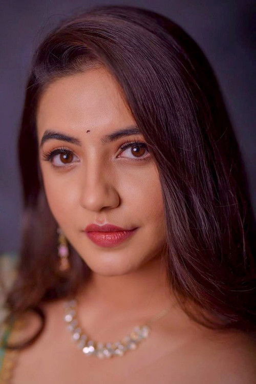 Meera Deosthale as Paridhi "Pari" Shergill