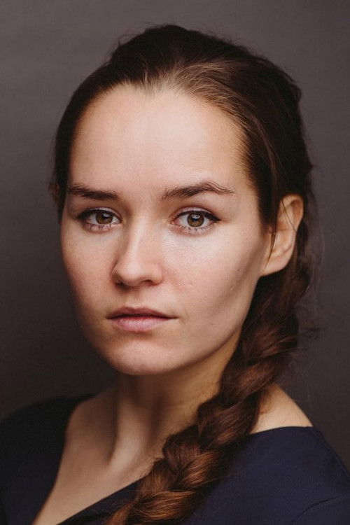 Lea Fuglsang as S1enna