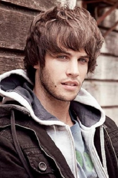 Pablo Martinez as Simón