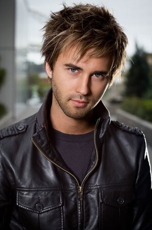 Alexander Mendeluk as Wade