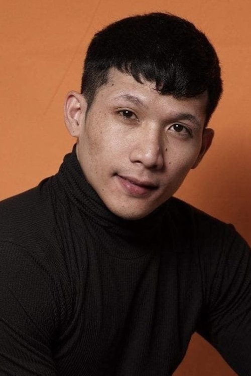 Jasper Torres as Joey