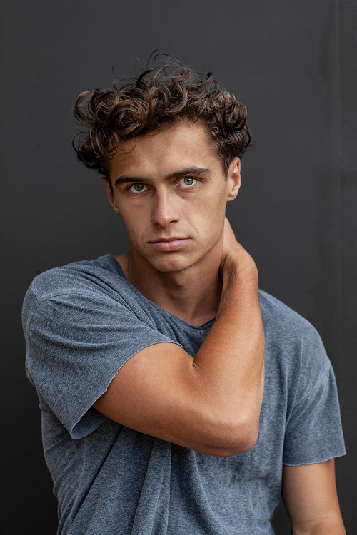 Talon Hopper as Runt 3