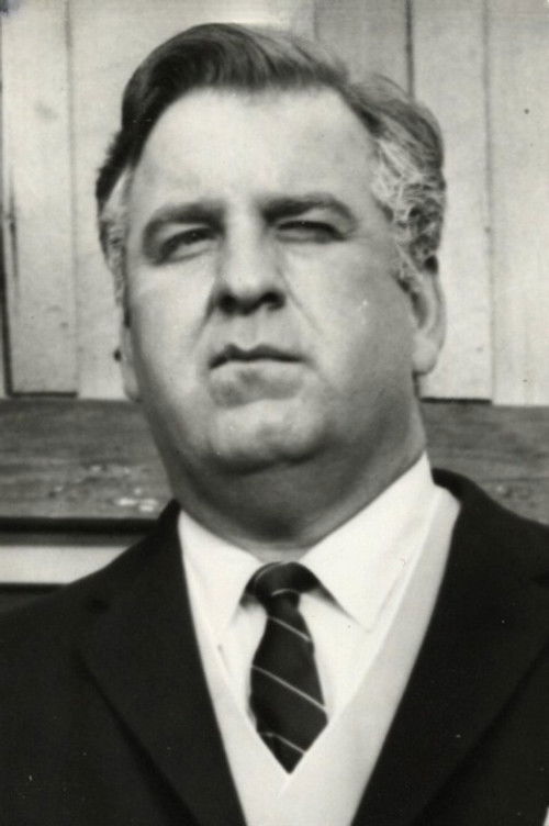 Jacques Aubuchon as Sam Winscott