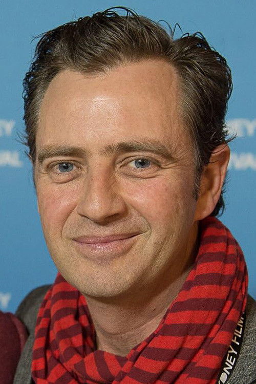 Andrew Curry as Ray Oliver