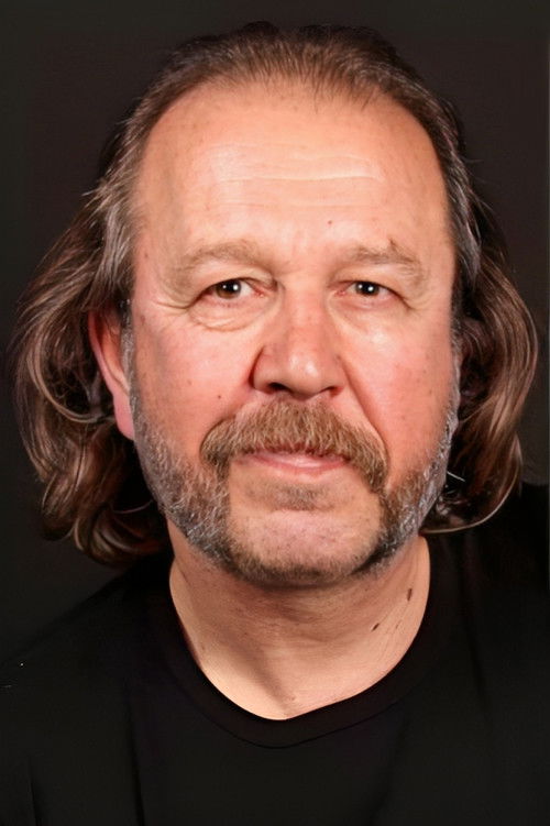 Yaşar Gündem as Nihat