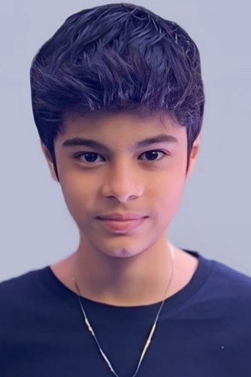 Ayaz Gülşen as Ata