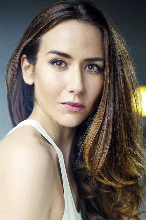Gemma Massot as Sara