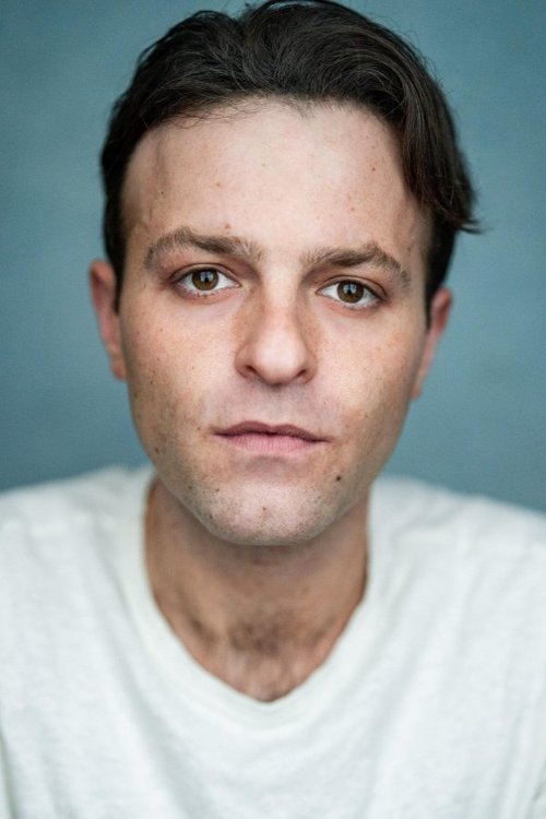 Teddy Robson as Guard Recruit