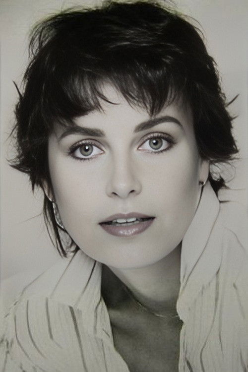 Linda Meiklejohn as Sandy Wade