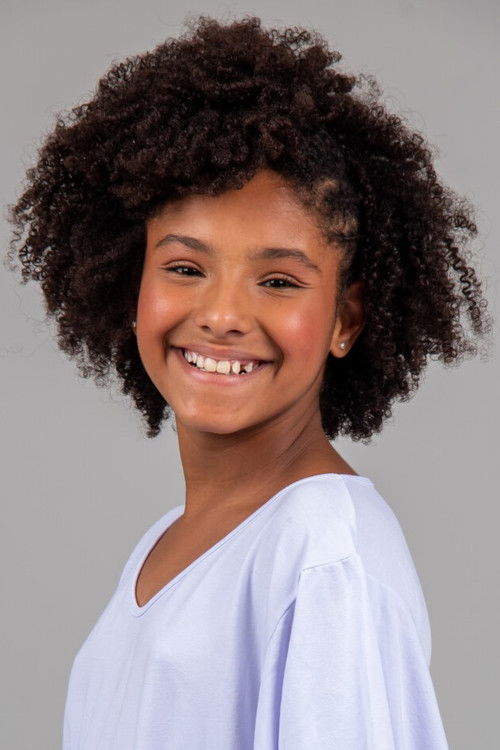 Bia Lisboa as Milena