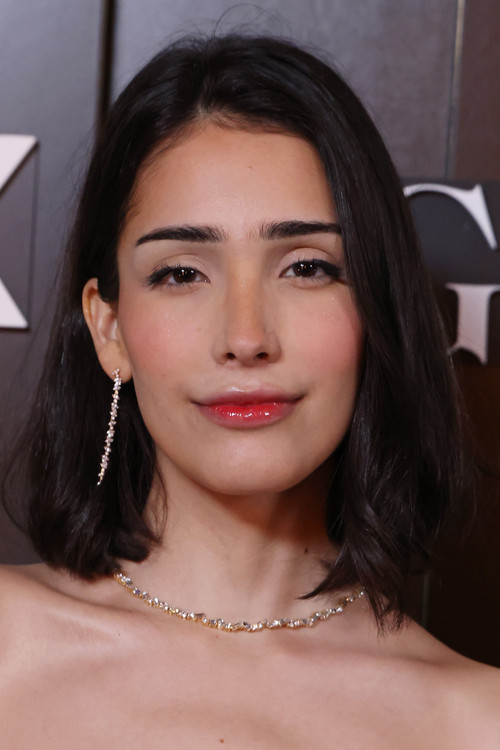 Zión Moreno as Heather