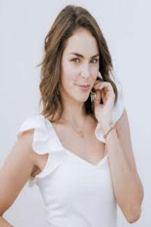 Alejandra Robles Gil as Lucía Arenti Rivapalacio