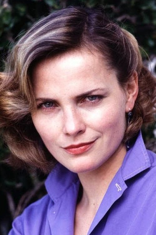 Nathalie Nell as Thérèse Arnaud, Gérard's high school classmate and friend of Danièle