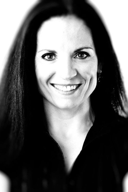 Silke Kayedelen as Self