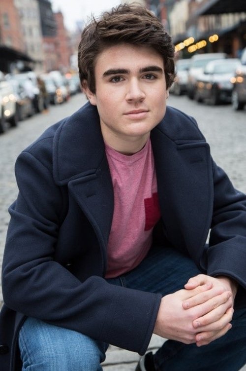 Harrison Holzer as Jeff Levine