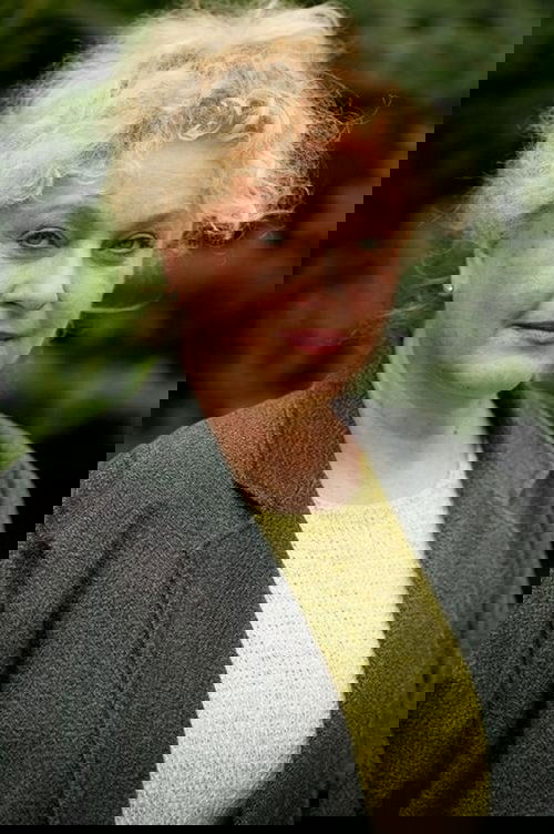 Ingrid De Vos as Nancy Lammers