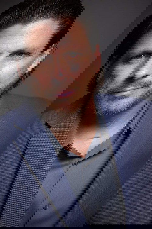 Johnny Ray Gibbs as Business man