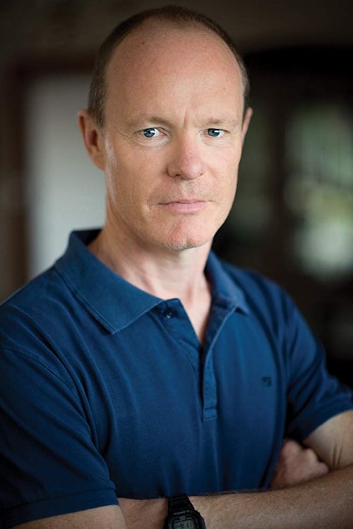 Richard Sydenham as Phil