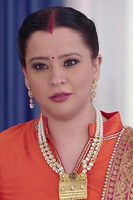 Ekta Sharma as Rekha (Panouti's Mousi)