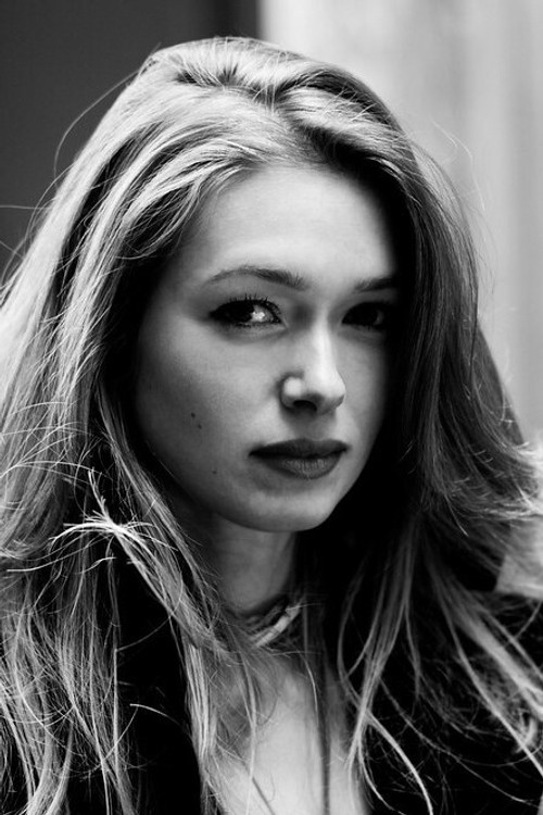 Jeanne Sauvat as Tatiana