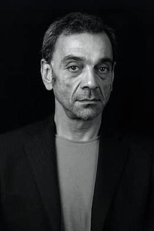 Juvenal Garcês as Outro Cadete