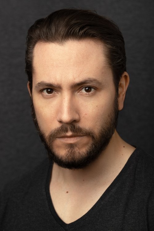 Fernando Tato as Hernán