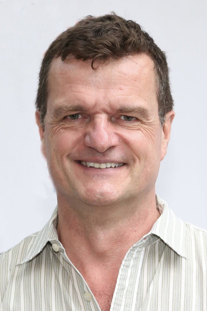 Michael Cumpsty as Frankie's Man #3