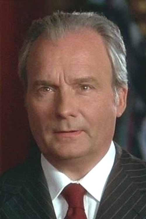 Michel Bouquet as Valberg