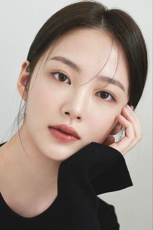 Choi Hyo Zu as Kang Eun Gyo