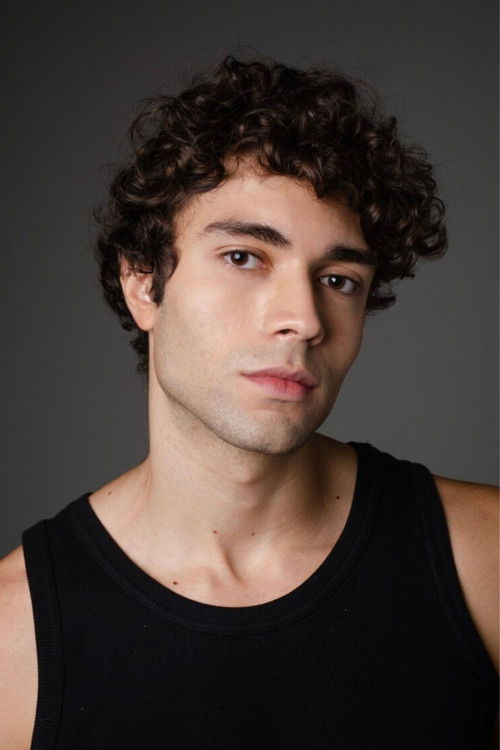 Gustavo Brait as Léo (voz)