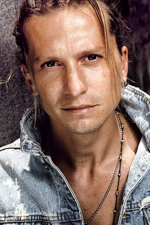 Manuel Giusti as Manuel (voice)