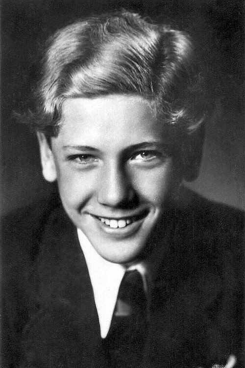 Norbert Rohringer as 