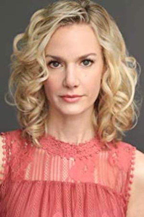 Sarah Blackman as Peggy